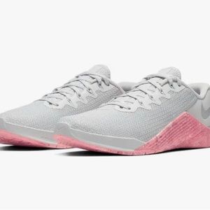 Nike Metcon 5 workout shoes